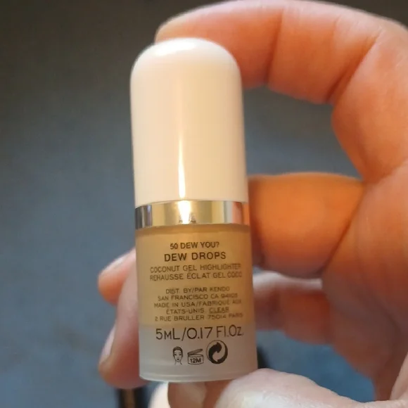 Marc Jacobs Makeup Quartet — Pink Shimmer Lip Gloss & White Compact - Picture 7 of 7